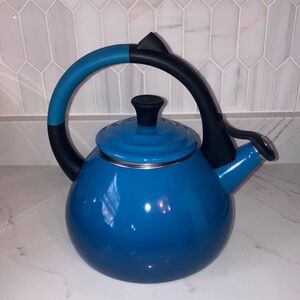 Le Creuset  Blue 1.6 Qt Tea Kettle